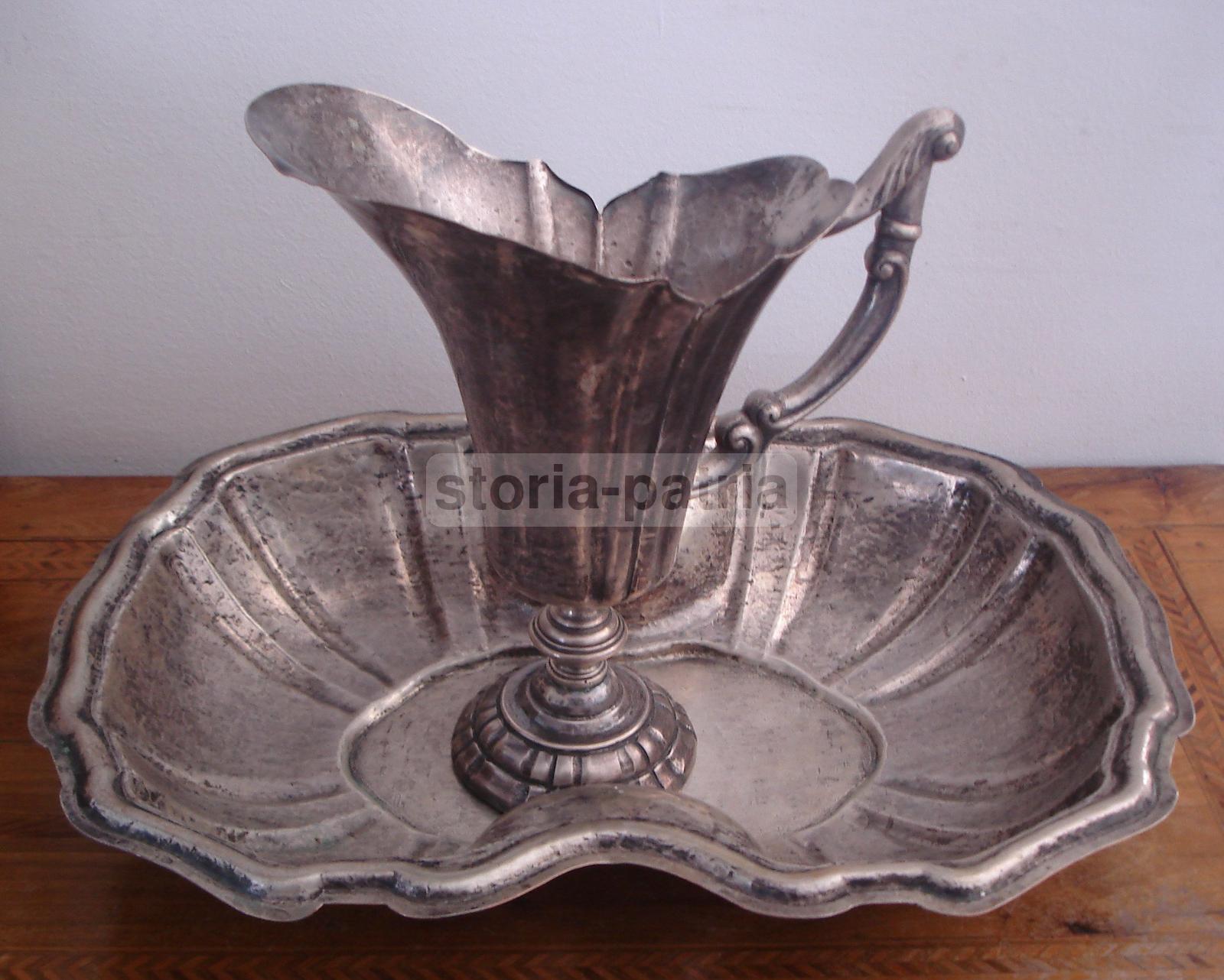 Araldica, Interessante Argenteria Di Famiglia, Decorativo Insieme, Otto Vaschette immagine 4