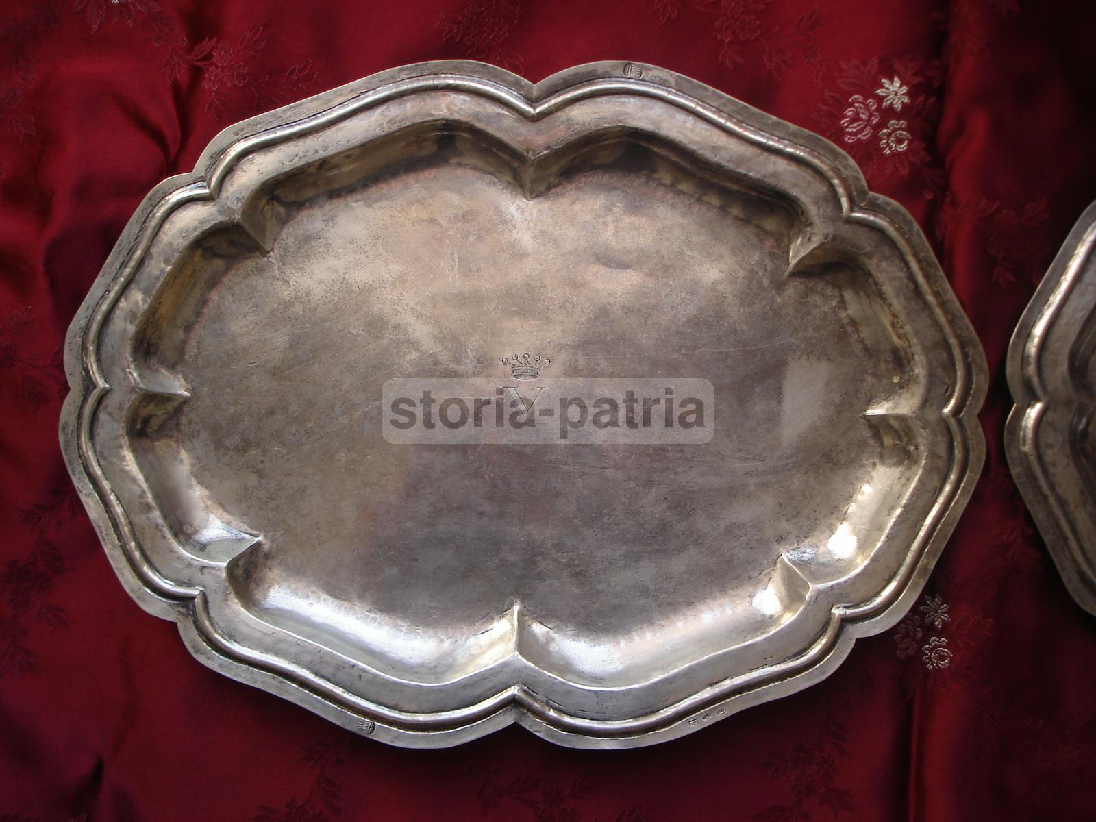 Araldica, Interessante Argenteria Di Famiglia, Decorativo Piatto Ovale, V Coronata immagine 7