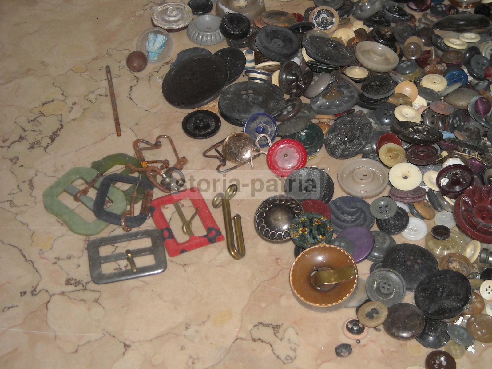 Cucito, Sartoria, Raccolta Di Bottoni d'Epoca, Decorativi, Da Collezione, Utilissimi immagine 2