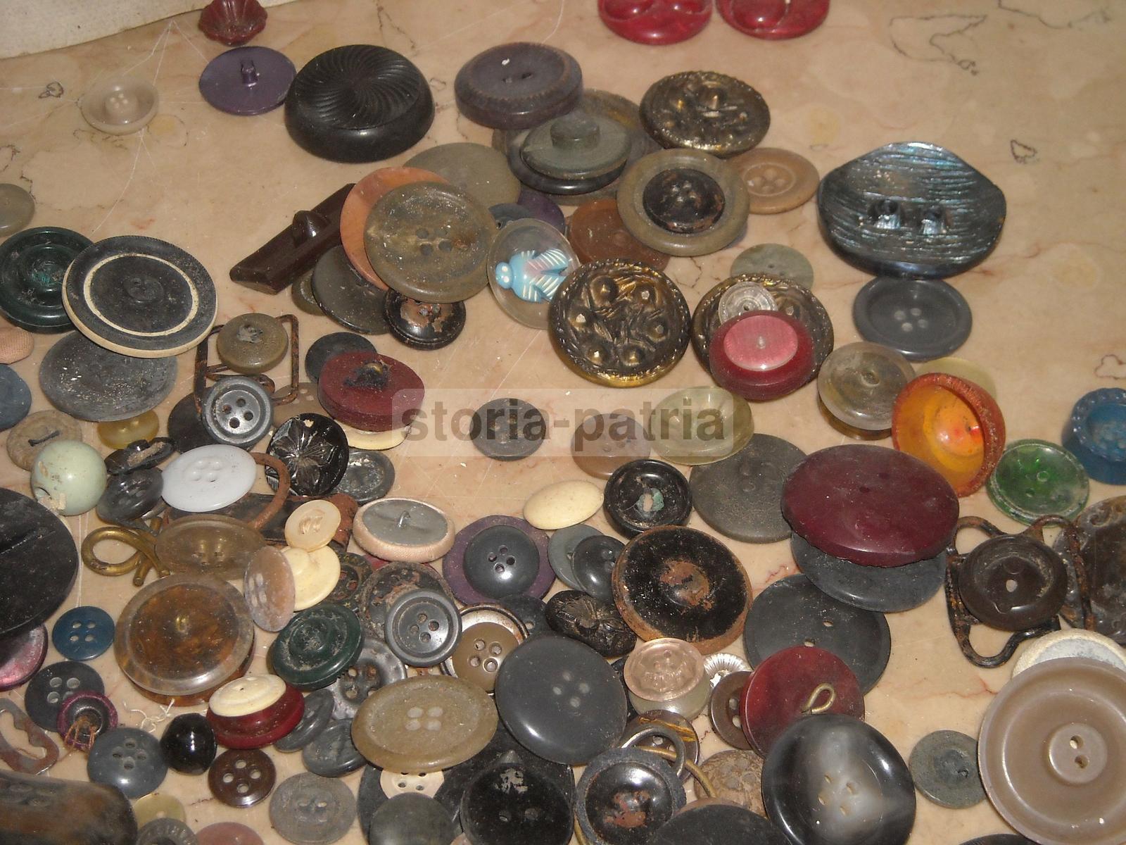 Cucito, Sartoria, Raccolta Di Bottoni d'Epoca, Decorativi, Da Collezione, Utilissimi immagine 4