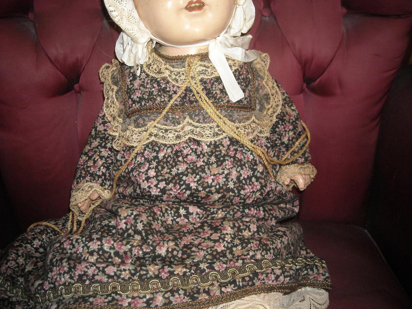 Graziosa Antica Bambola, Con Vestito E Cuffia E Scarpe, Bella E Da Collezione, Rara immagine 2