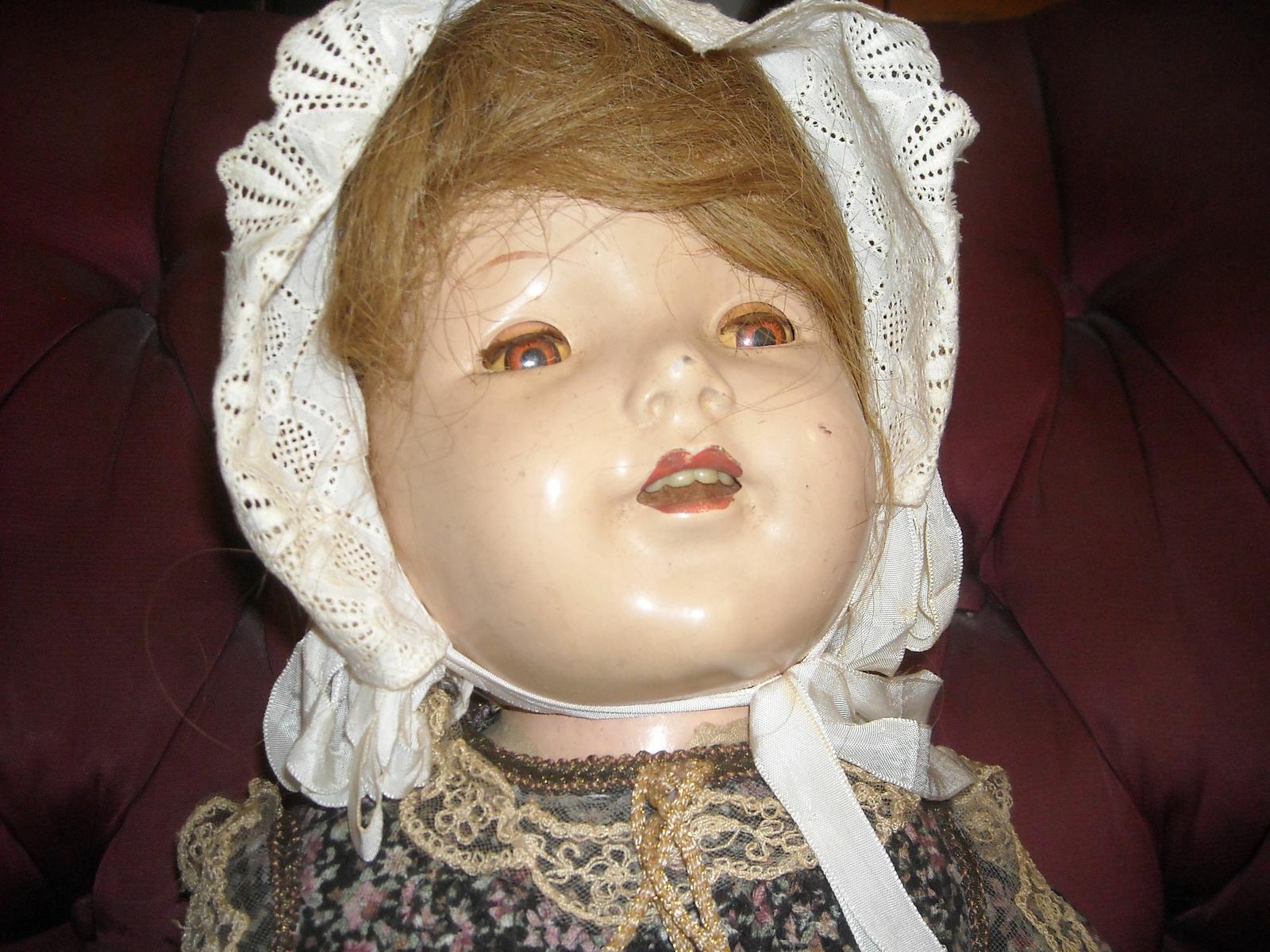 Graziosa Antica Bambola, Con Vestito E Cuffia E Scarpe, Bella E Da Collezione, Rara immagine 4