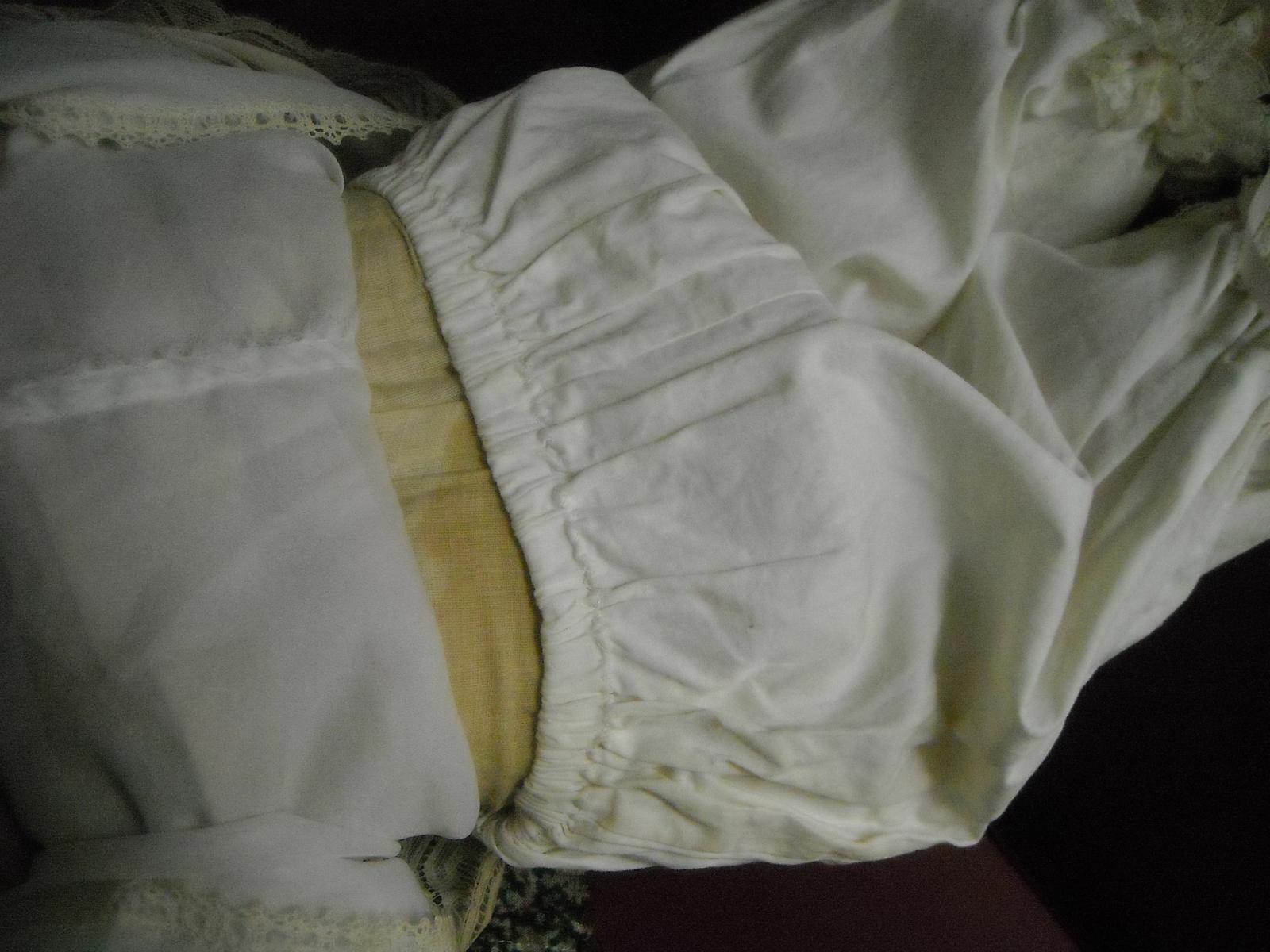 Graziosa Antica Bambola, Con Vestito E Cuffia E Scarpe, Bella E Da Collezione, Rara immagine 7