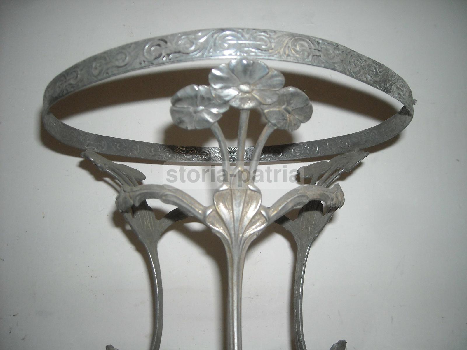 Grazioso Soprammobile d'Epoca, Decorativo Liberty, Da Collezione, Utile Portavaso immagine 3