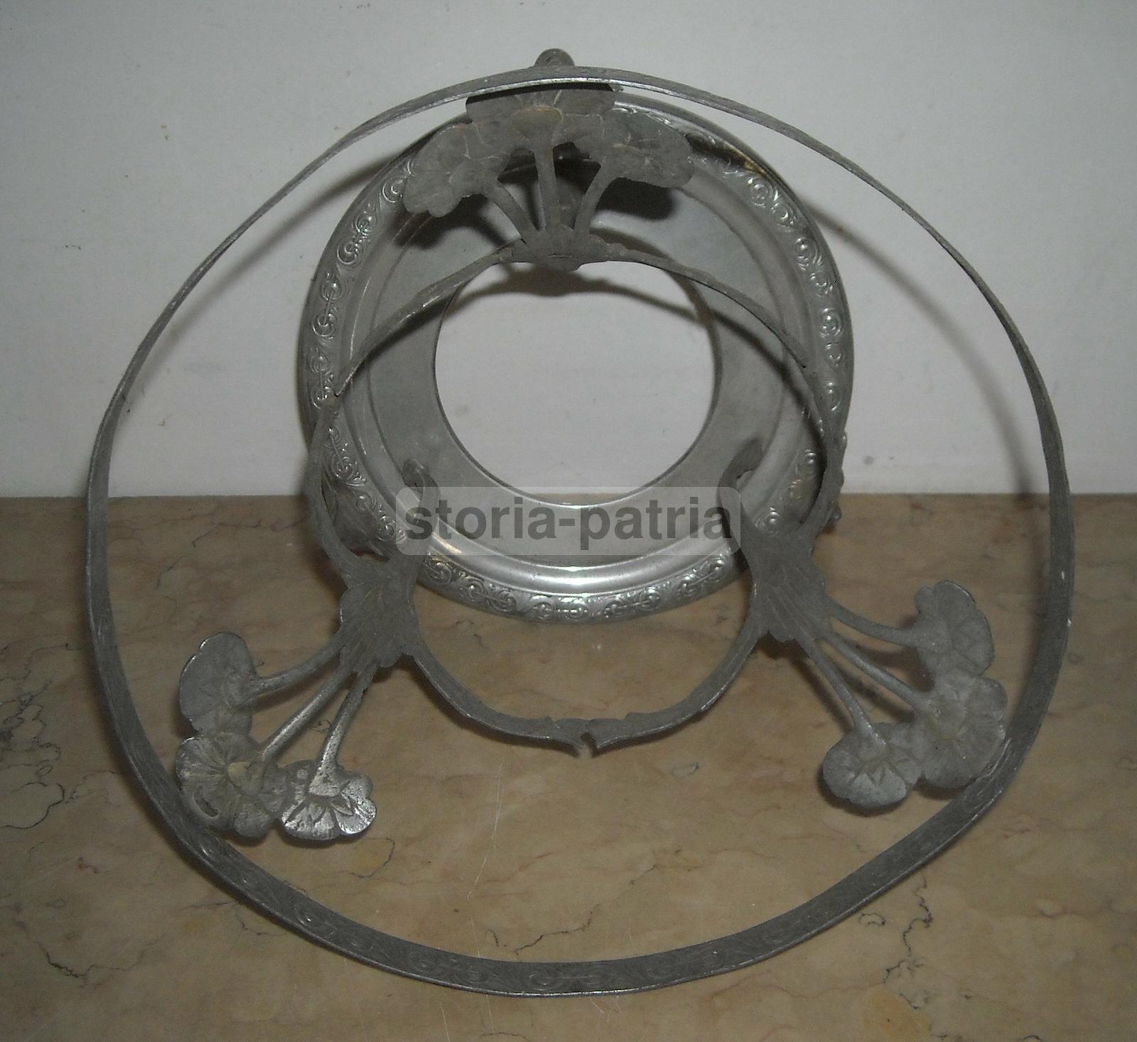 Grazioso Soprammobile d'Epoca, Decorativo Liberty, Da Collezione, Utile Portavaso immagine 8