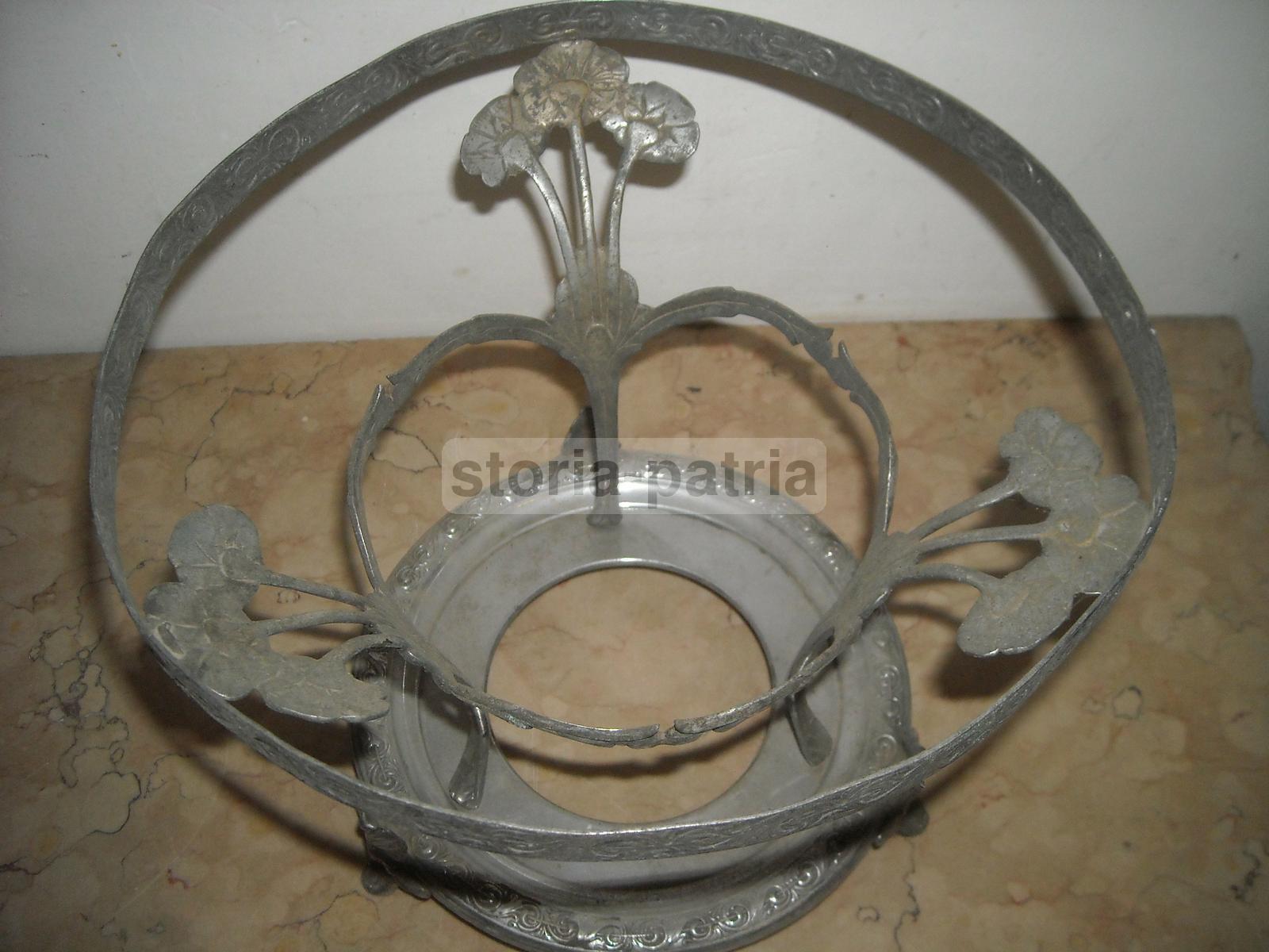 Grazioso Soprammobile d'Epoca, Decorativo Liberty, Da Collezione, Utile Portavaso immagine 9