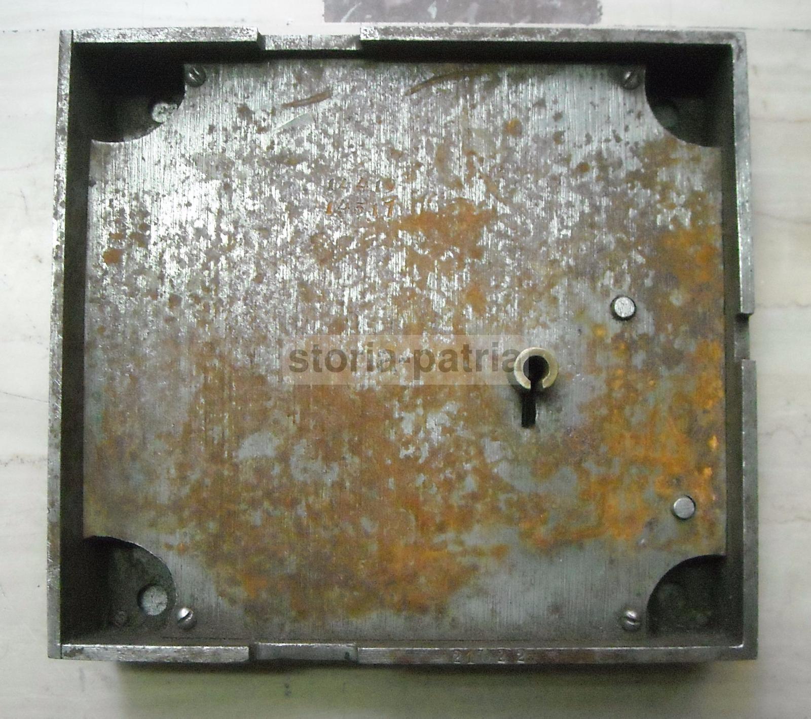 Inusuale Antica Serratura, In Robusto Metallo, Decorativa, Da Collezione, Utilissima immagine 2