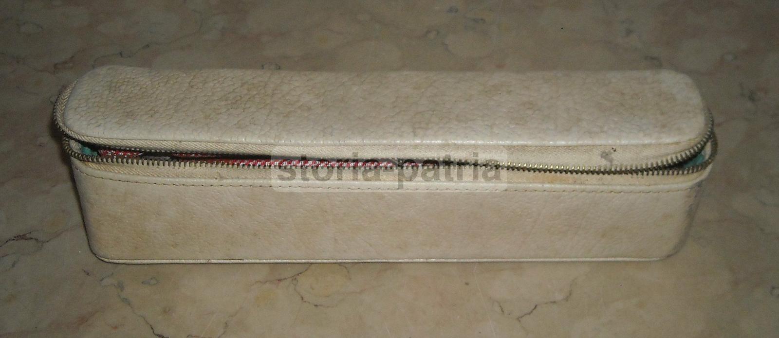 Moda, Abbigliamento, Inusuale Astuccio Da Viaggio, Grucce Per Abiti, Coloratissime immagine 4