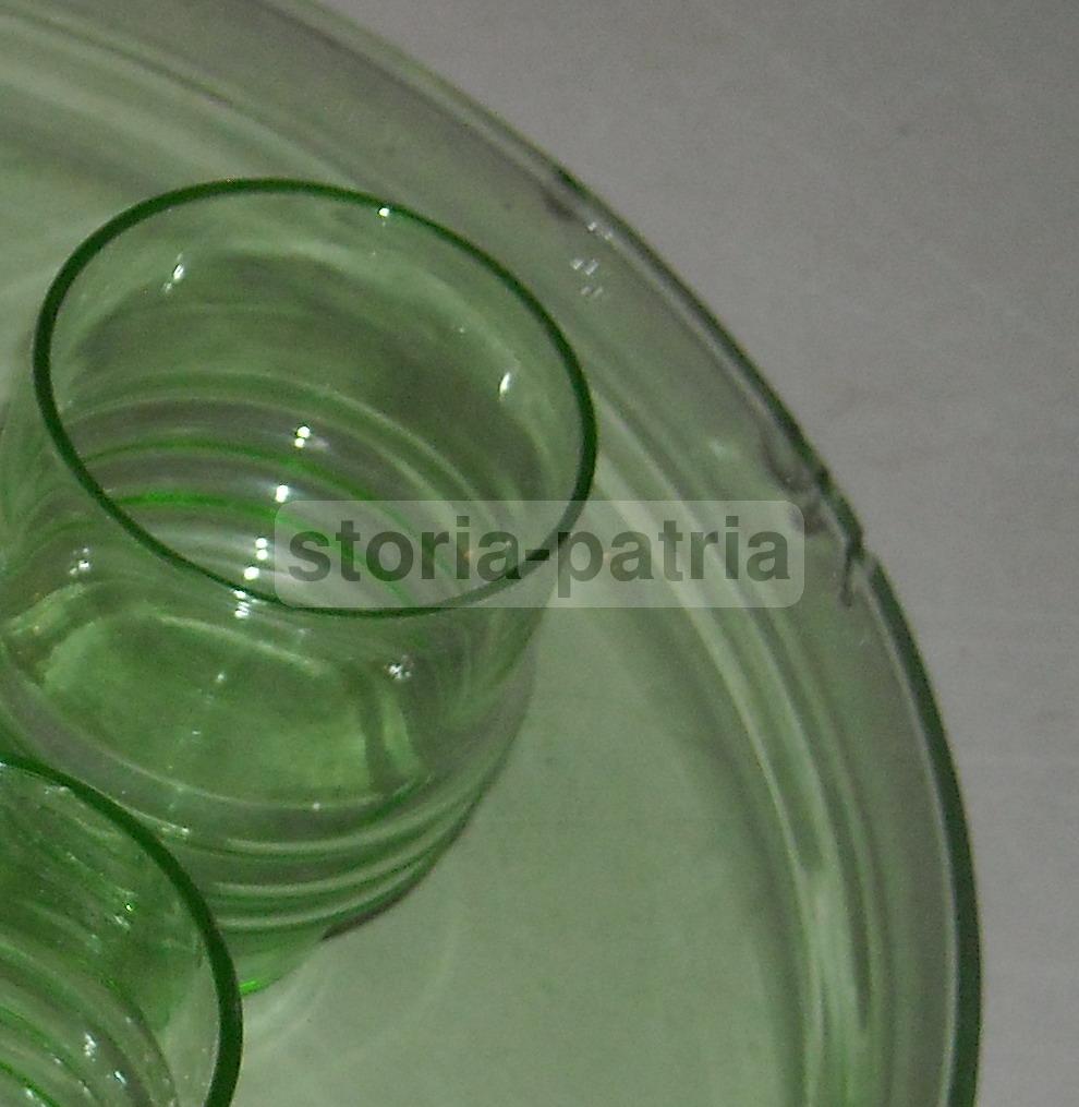 Soprammobili d'Epoca, Vetri Da Tavola, Servizio Decorativo, Vetro Verde, Bicchierini immagine 2