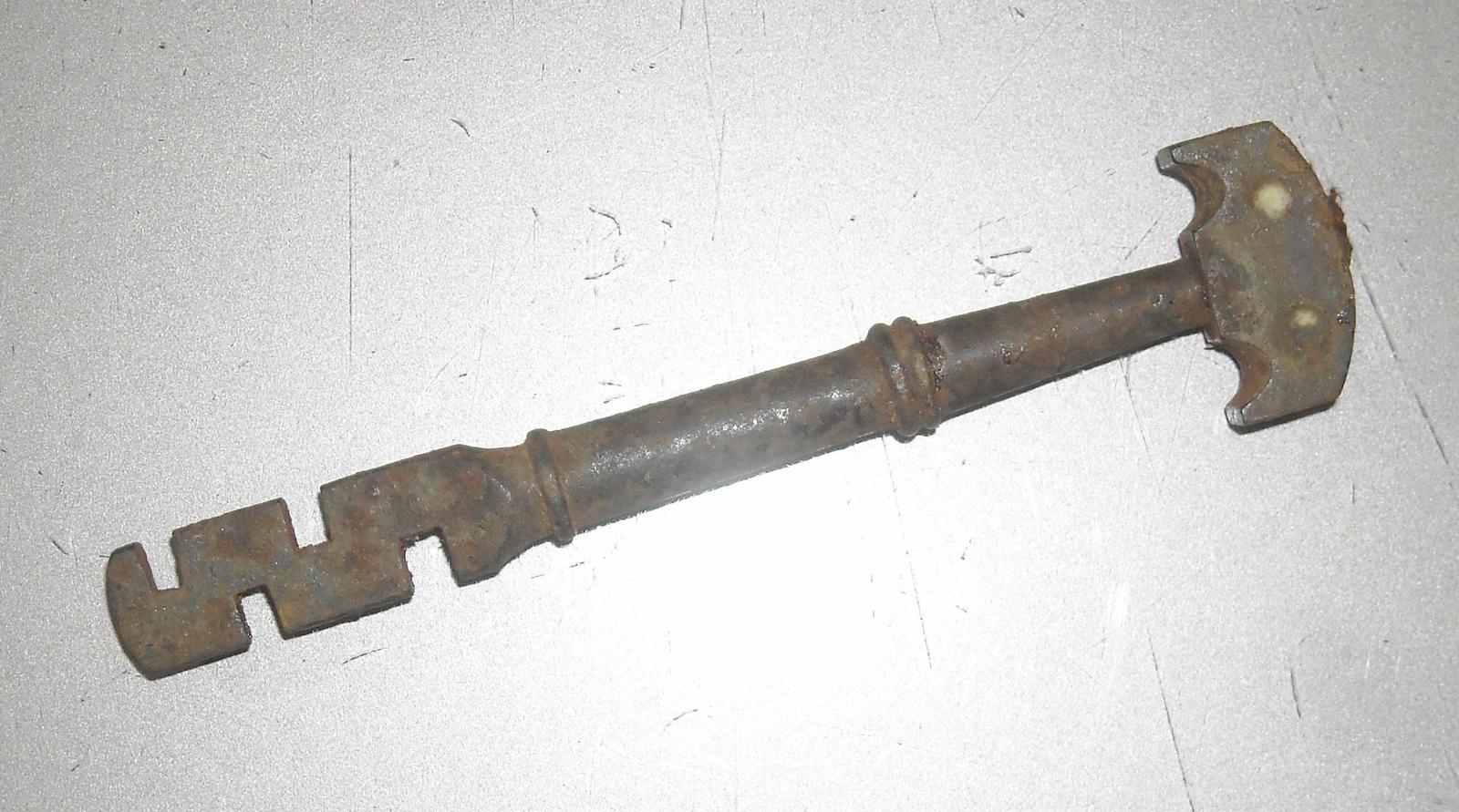 Tecnica, Vetro, Antico Attrezzo In Ferro Battuto, Interessante, Da Collezione immagine 3